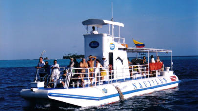 SEMISUBMARINO NAUTILUS en San Andrés reservas- www.detourtravel.co +57 3186163346